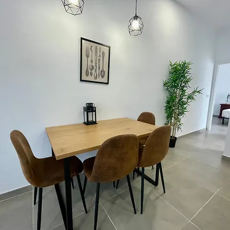 Almogavares דירה *